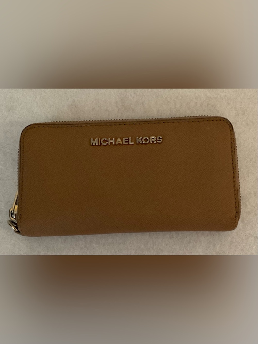 Michael Kors Travel Smartphone Wallet/Wristlet-Luggage Brown Saffiano Leather